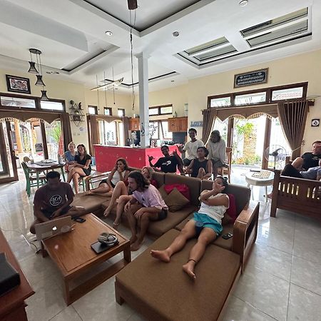 Hotel Medewi Secret SurfCamp Pulukan Exterior foto