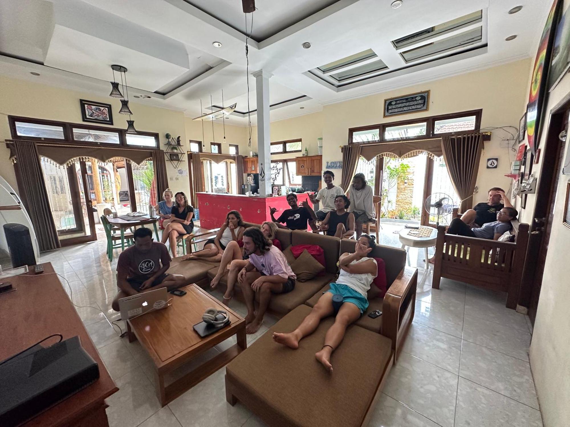 Hotel Medewi Secret SurfCamp Pulukan Exterior foto
