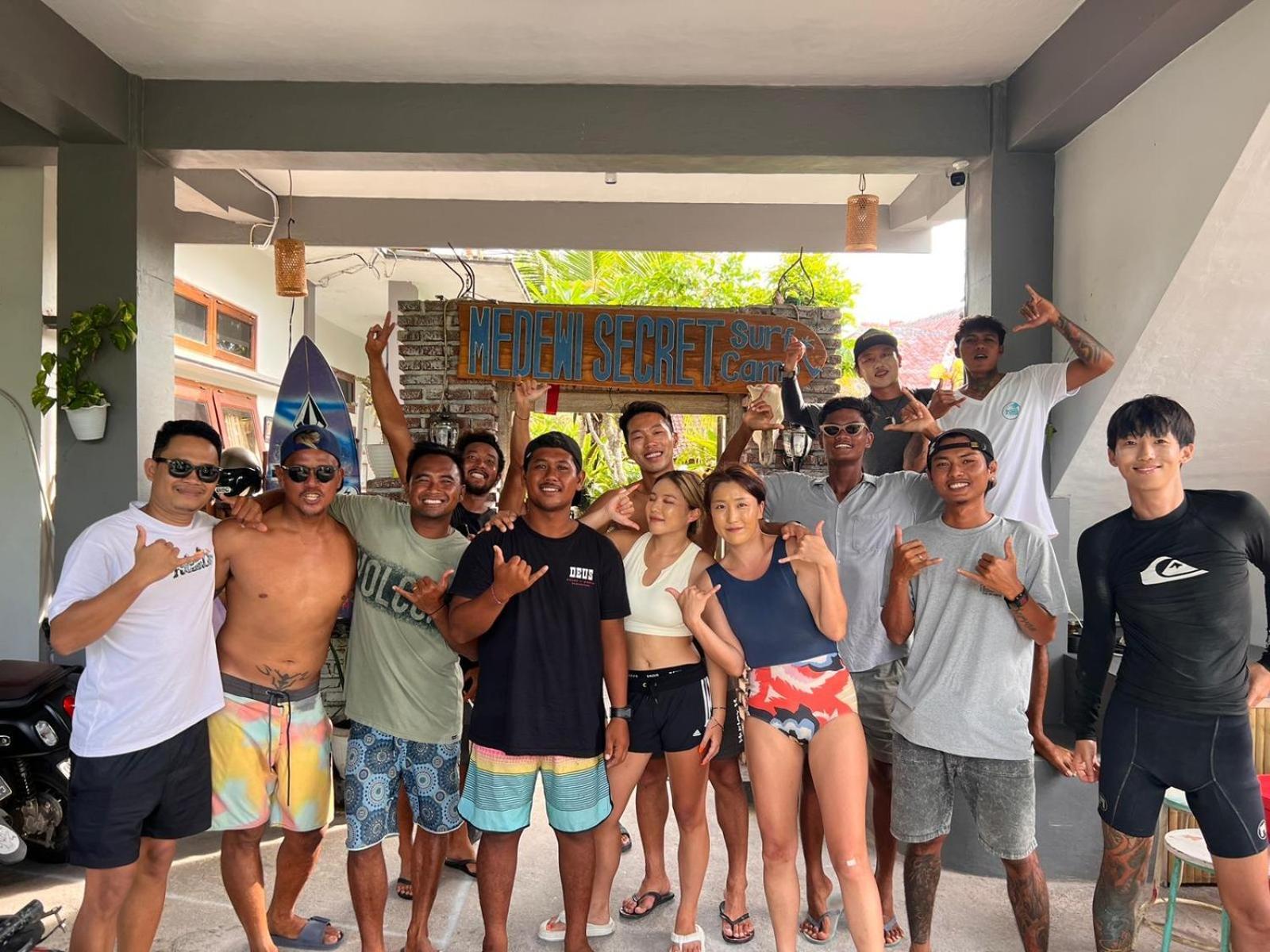Hotel Medewi Secret SurfCamp Pulukan Exterior foto