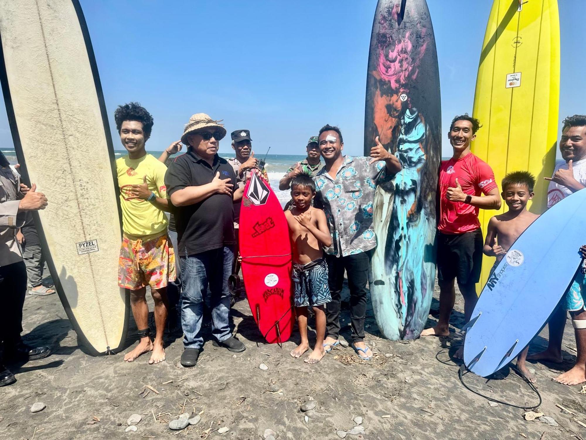 Hotel Medewi Secret SurfCamp Pulukan Exterior foto