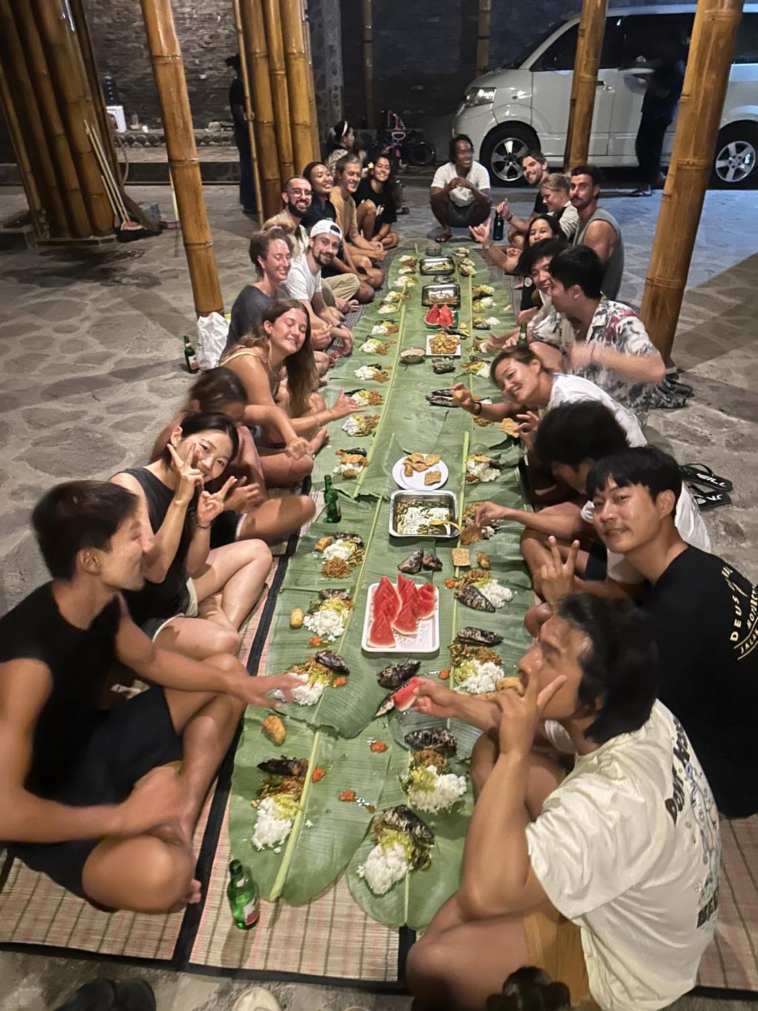 Hotel Medewi Secret SurfCamp Pulukan Exterior foto