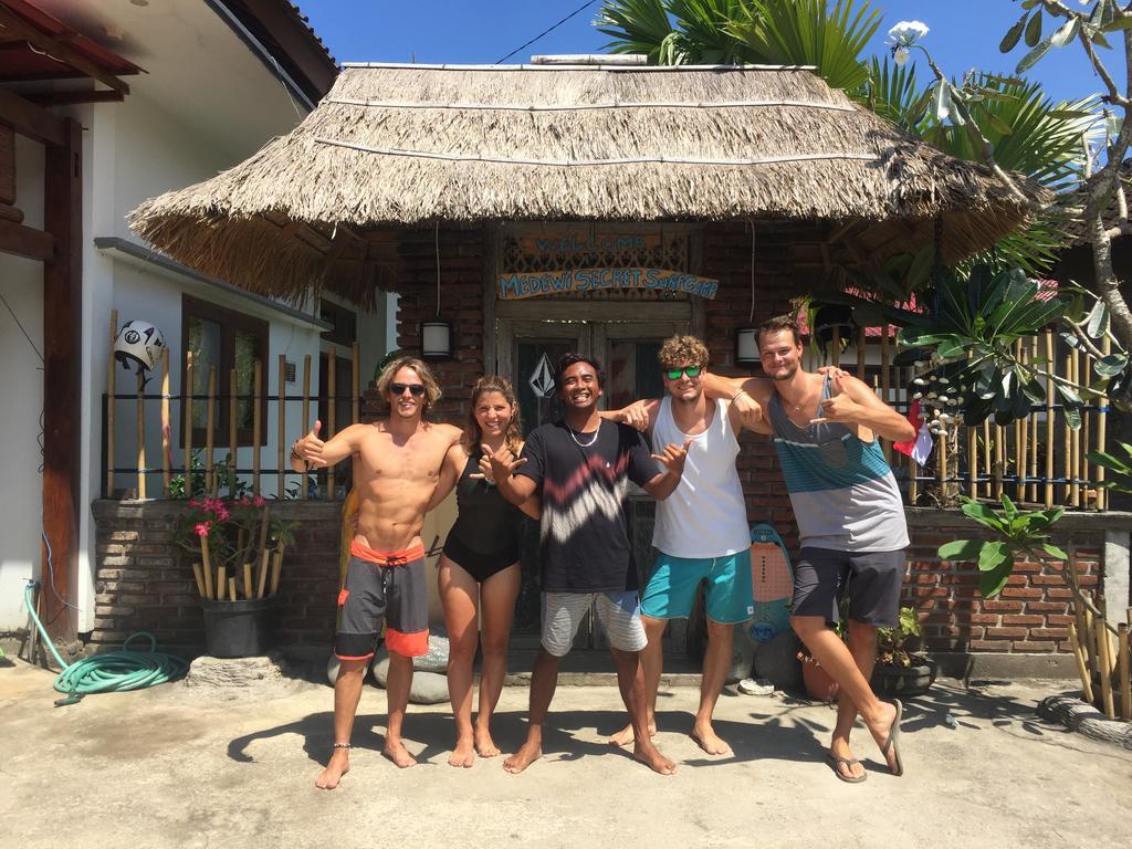 Hotel Medewi Secret SurfCamp Pulukan Exterior foto