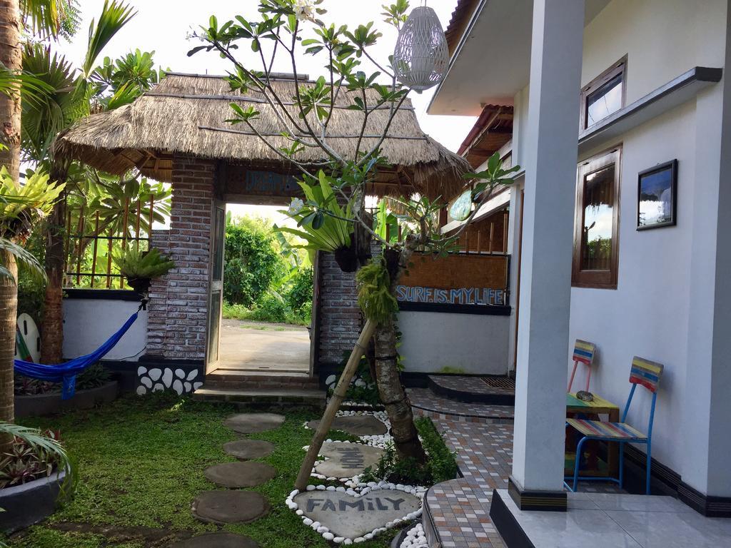 Hotel Medewi Secret SurfCamp Pulukan Exterior foto