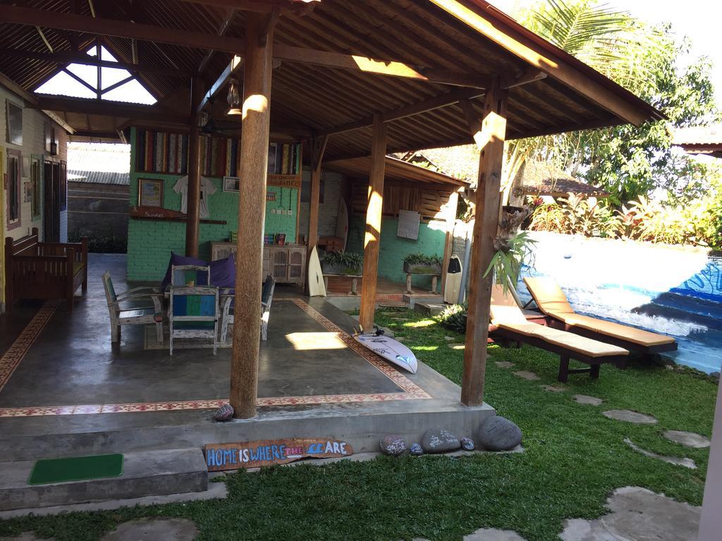 Hotel Medewi Secret SurfCamp Pulukan Exterior foto
